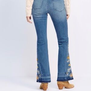 Prosperity Embroidered Bootcut Jeans (Laura Style) – Size 30